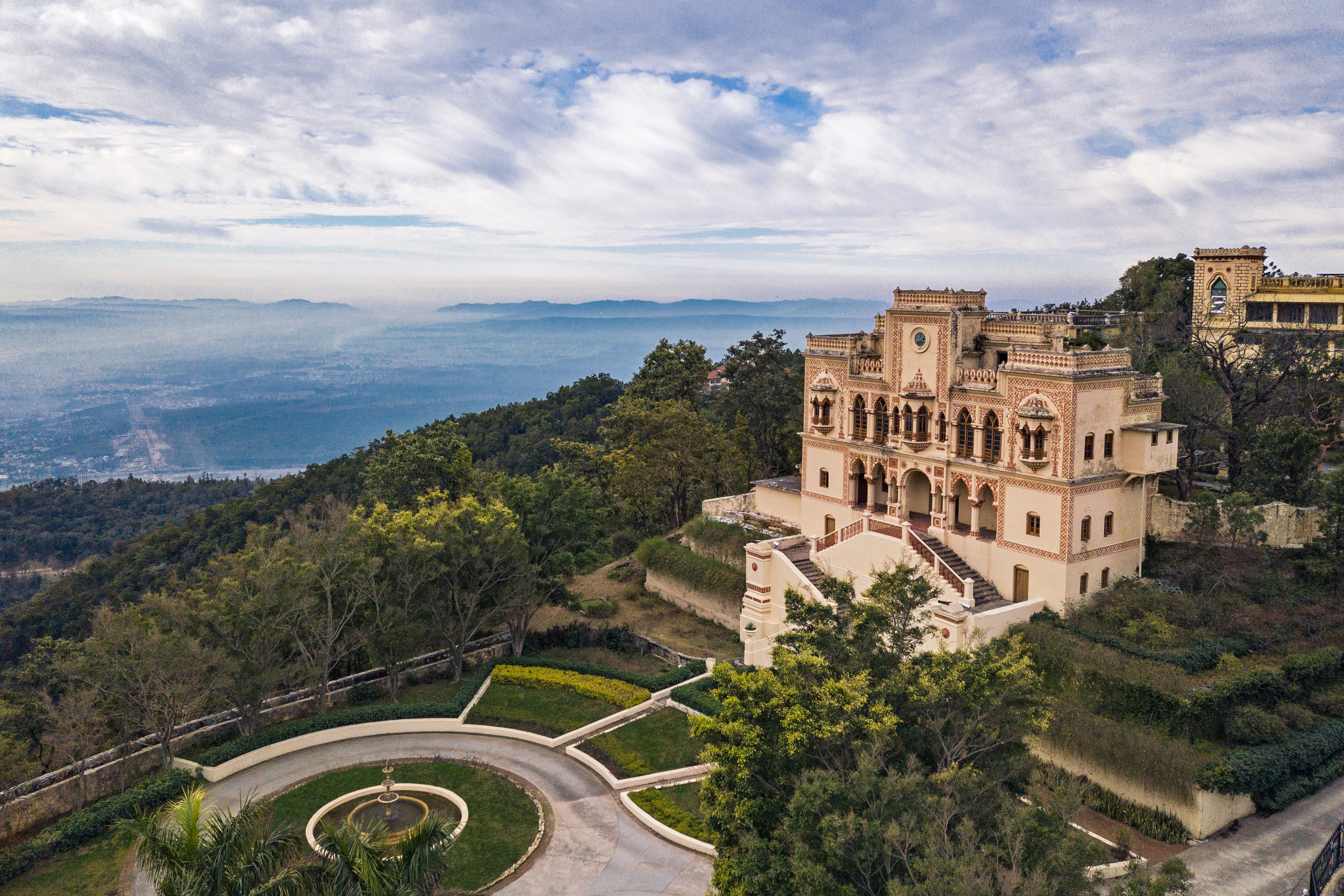 Ananda in the Himalayas retreat