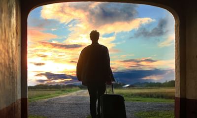 What are some essential business travel tips for professionals?